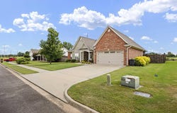 102 Buffalo St, Clarksville, AR 72830