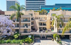1633 S Bentley Ave, Los Angeles, CA 90025