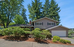 855 NW MAWRCREST DR, Gresham, OR 97030