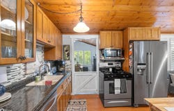 1810 W 7Th Avenue N, Clear Lake, IA 50428