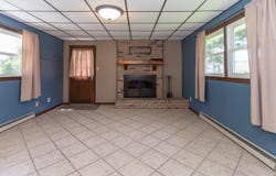 302 Circle Dr, Moberly, MO 65270