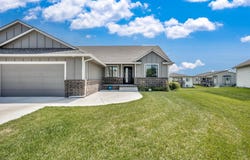 12006 E Bonita Cir, Wichita, KS 67207