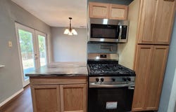 900 E 3RD ST, SINTON, TX 78387