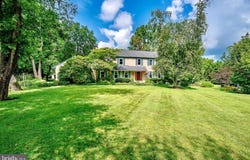 2390 PINEVIEW DRIVE, MALVERN, PA 19355