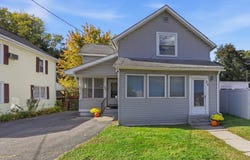 26 Elm St, Greenfield, MA 01301