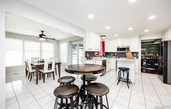 5148 Live Oak Drive, Smithton, IL 62285