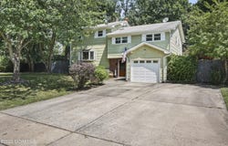 17 David Drive, North Brunswick, NJ 08902