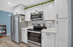 1113 Loren Drive, Cedar Falls, IA 50613