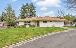 417 Eastwood Drive, Medford, OR 97504