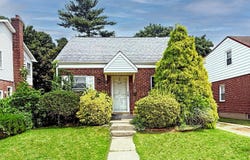 534 Sperry Boulevard, New Hyde Park, NY 11040