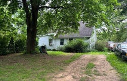 45 Half Way House Road, Franklin Twp., NJ 07882-3515