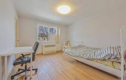 216-06 68Th AVe, Bayside, NY 11364