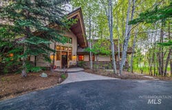 3872 Brookside Dr, New Meadows, ID 83654