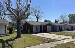 1905 S Spring St, Stuttgart, AR 72160