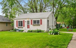 49 62nd Way NE, Fridley, MN 55432