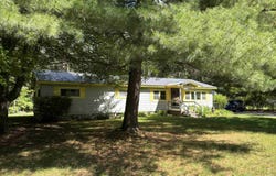 2190 Pine Crescent, Farwell, MI 48622