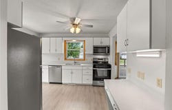 7907 Upper 26th Street N, Oakdale, MN 55128