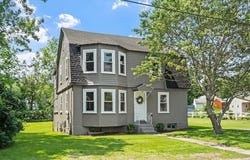 136 Narrow Ln, Lancaster, MA 01523