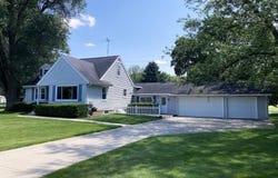 503 W Gilson Street, Edmore, MI 48829