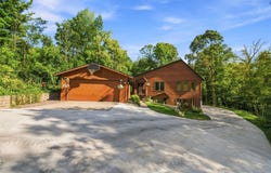 2691 MAYLINE Drive, GREEN BAY, WI 54311