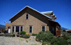 2 Mesa Sea Rd, Arroyo Hondo, NM 87513
