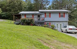 460 E Georgia Avenue, Whitwell, TN 37397
