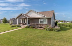 1559 Olde Brandy Lane, Davenport, IA 52807
