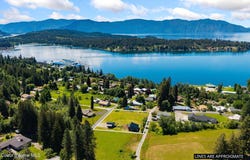 307 Cedar St, Hope, ID 83836