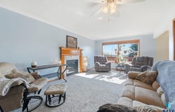 26574 466th Ave, Sioux Falls, SD 57106-6903