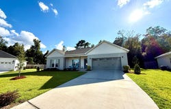 204 Scarlet Oak Drive, Headland, AL 36345