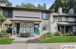 182 Hampshire Drive, Plainsboro, NJ 08536