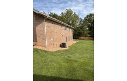 377 E Degraffenreid Street, Springfield, MO 65810
