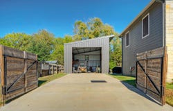 1265 E Independence St, Giddings, TX 78942