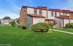10 Foxwood Court, Brick, NJ 08724