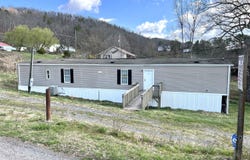 13 Woods Road, Castlewood, VA 24224
