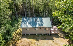 5 Pine Lane, Dallas Plt, ME 04970