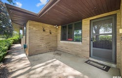 16513 W Garret Road, Glasford, IL 61533