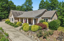 959 Silverglen Way, Hendersonville, NC 28792