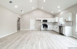 908 Plum, Floresville, TX 78114