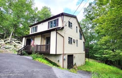 171 Cambridge Court, Bushkill, PA 18324