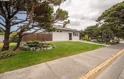 1342 11TH ST, Bandon, OR 97411