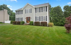 6 Alex's Drive, Warren, RI 02885