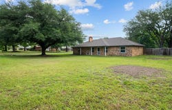 709 S Oak Street, Van, TX 75790
