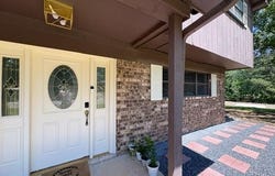 300 S Circle Drive, Hope, AR 71801