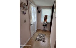 7 Grace Lane, Howell, NJ 07731