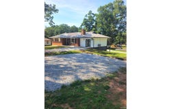 200 Ramsey Road, Hurt, VA 24563