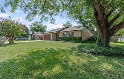 900 Hollow Creek Road, Burleson, TX 76028