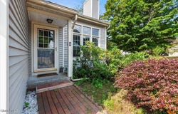 118 Garnett Lane, Guilderland, NY 12159