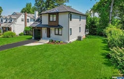 72 Roosevelt Street, Cresskill, NJ 07626