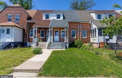 1122 W RIDGE Road, MARCUS HOOK, PA 19061